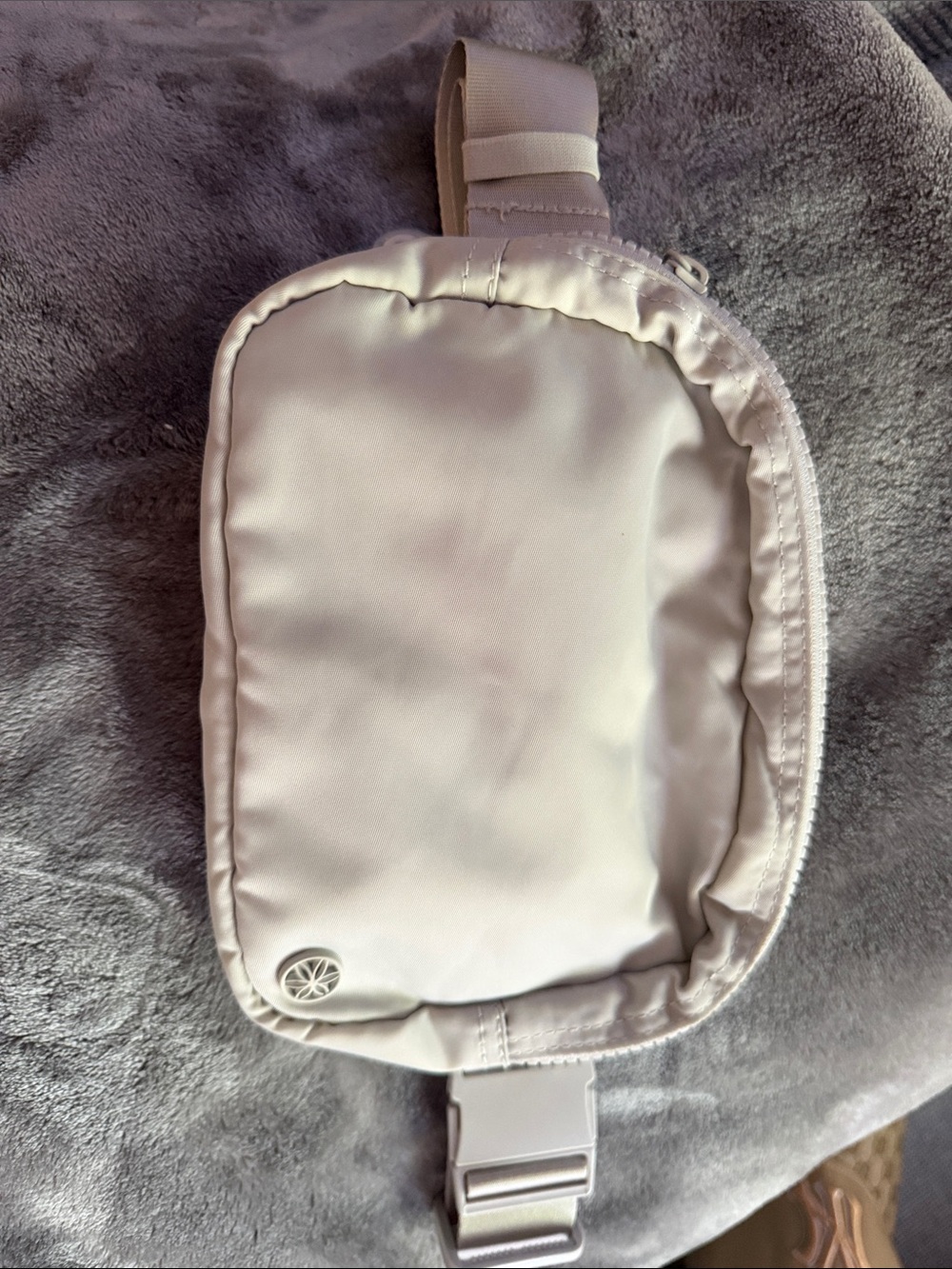 GAIAM Sidekick Waist Pack / Fanny Pack / Crossbody Bag